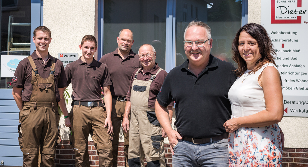 Dieter Seng in seiner Schreinerwerkstatt in Petersberg
